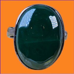 925 Sterling Silver Ring SZ 8 with Natural Malachite 1.5x2cm Gemstone